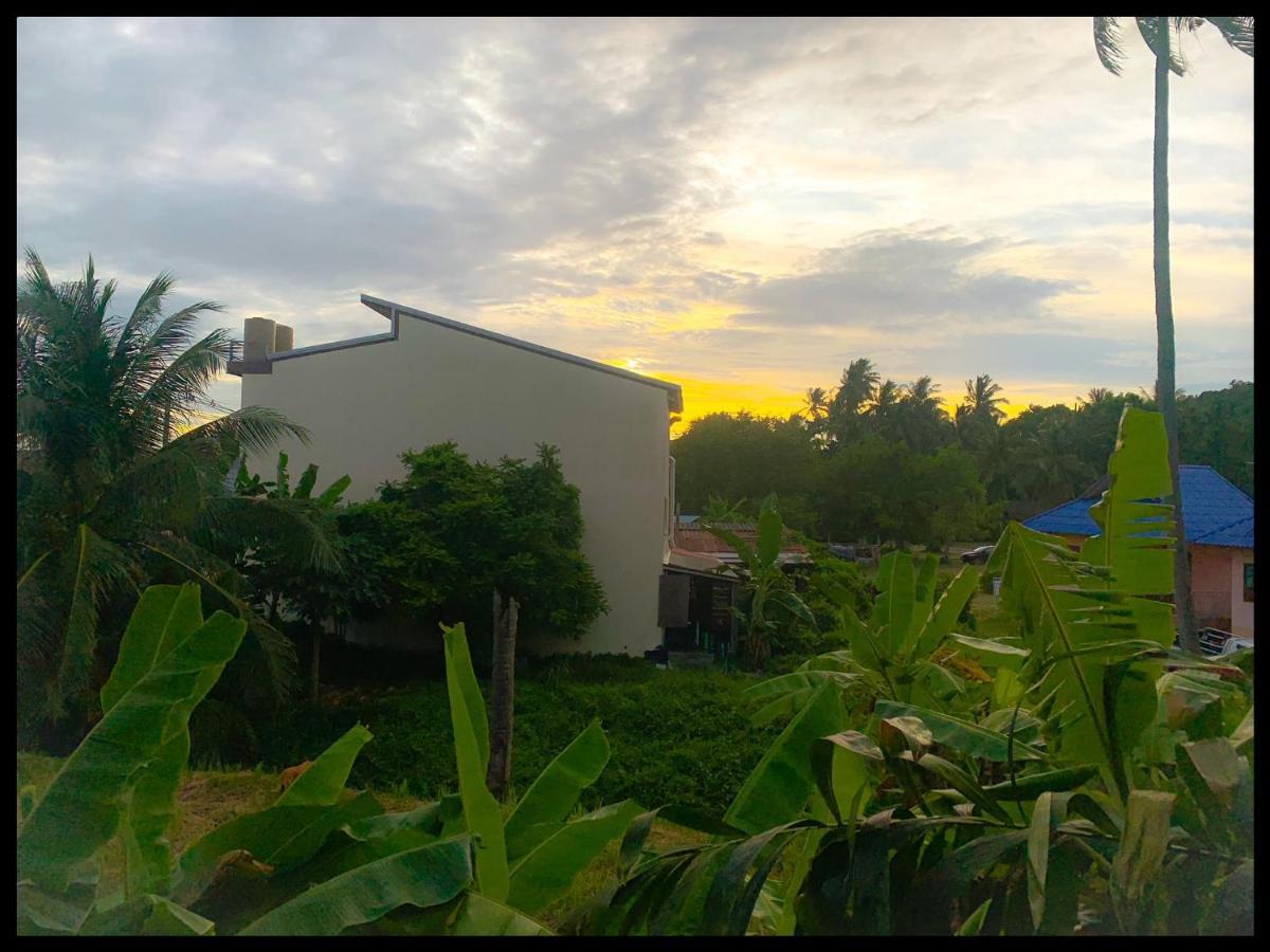 See Sea Backpackers House บ้านใต้ ภายนอก รูปภาพ